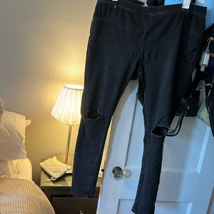 Black skinny jeans with holes!